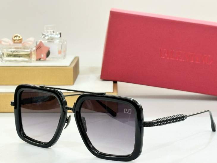 Picture of Valentino Sunglasses _SKUfw66526249fw